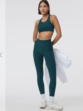 Vuori SET - top and Leggings Set | size medium